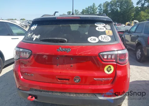 2020 Jeep Compass Trailhawk 4X4 z USA, uszkodzony, nr VIN 3C4NJDDB8LT143999